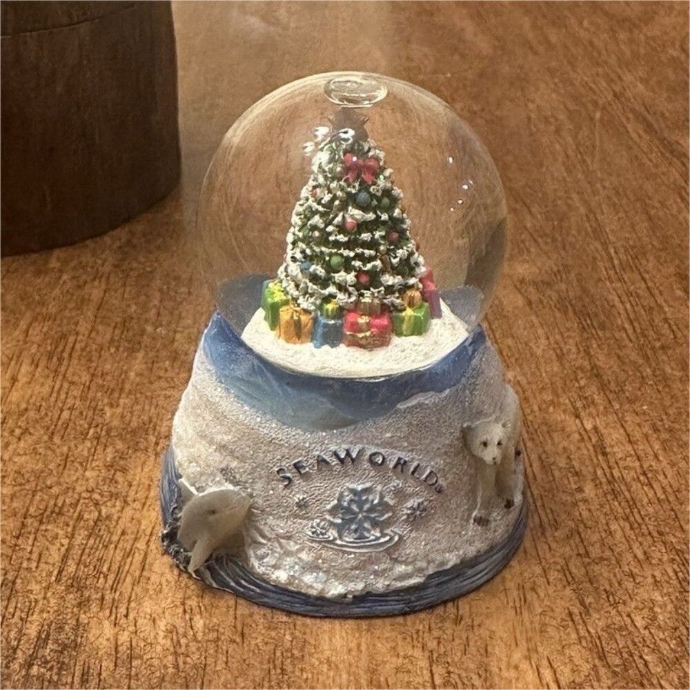 SeaWorld Christmas Tree Snow Globe Penguins Orca Polar Bear Multicolor Glass